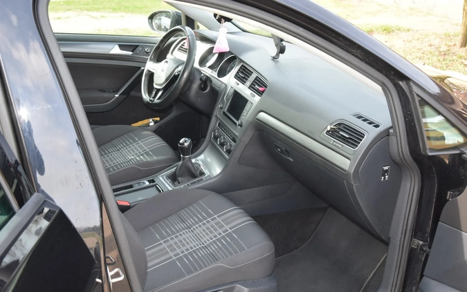 Volkswagen Golf cena 48900 przebieg: 103000, rok produkcji 2016 z Lipno małe 106